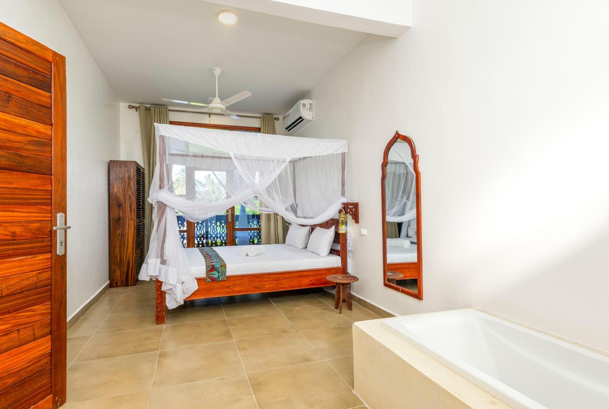 Tasneem Islamic Luxury Suites Jambiani  Eksteriør billede